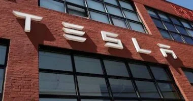 تسلا: نمو الإيرادات 16% في الربع الأول رغم تباطؤ تسليم السيارات