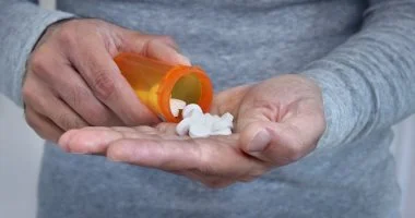 تسلّق الألم بذكاء: أدوية جديدة بلا إدمان تغير مستقبل العلاج