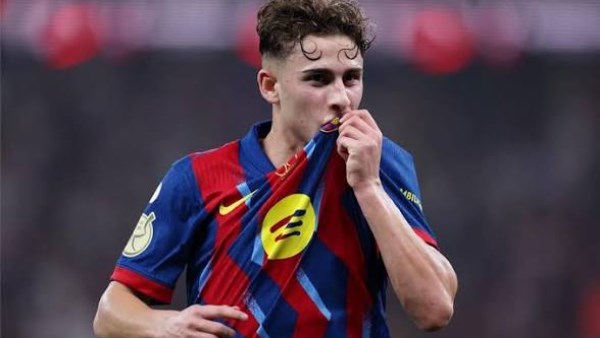 تطورات حالة فيرمين لوبيز الصحية بعد إصابة الرأس القوية في مباراة برشلونة وأتلتيكو مدريد