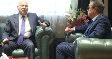 تعاون بين وزيري الصحة والنقل لتطوير سلاسل الإمداد الدوائي ودعم مصابي قطاع غزة