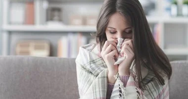 تقلبات الطقس السريعة: خطر مفاجئ يهدد القلب والمناعة والحماية منه