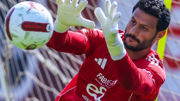 توروب يجهز محمد الشناوي للعودة لحماية عرين الأهلي في الدوري حال تخفيف العقوبة