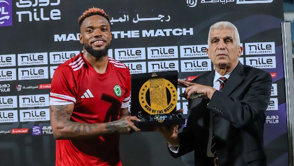 جودوين شيكا يحصد جائزة رجل مباراة مودرن سبورت والإسماعيلي في الدوري المصري الممتاز