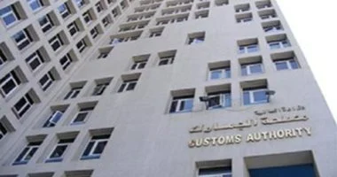 حصيلة مزاد جمارك دمياط وسفاجا ونويبع تسجل 117.4 مليون جنيه لبيع سيارات وبضائع مهملة