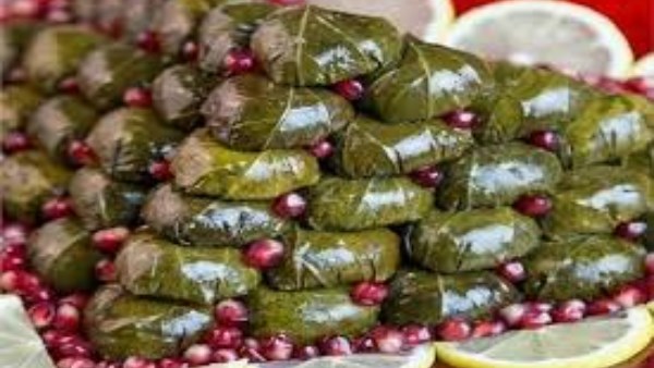 خطوات بسيطة لتحضير ورق العنب بدبس الرمان بنفس نكهة المطاعم وسر المذاق الغني