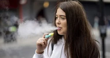 دراسة: التدخين أثناء الحمل يهدد عقل وسلوك الطفل لسنوات