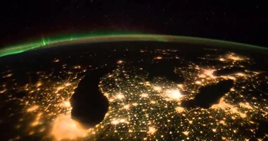 دراسة: التلوث الضوئي يزيد سطوع الأرض 16% عالميًا