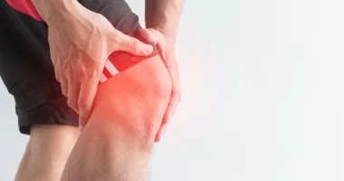 دراسة حديثة: التمارين البديلة للجراحة في علاج آلام الركبة