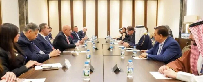 رئيس مجلس النواب يؤكد من إسطنبول دعم مصر ومساندتها للأشقاء في دول الخليج