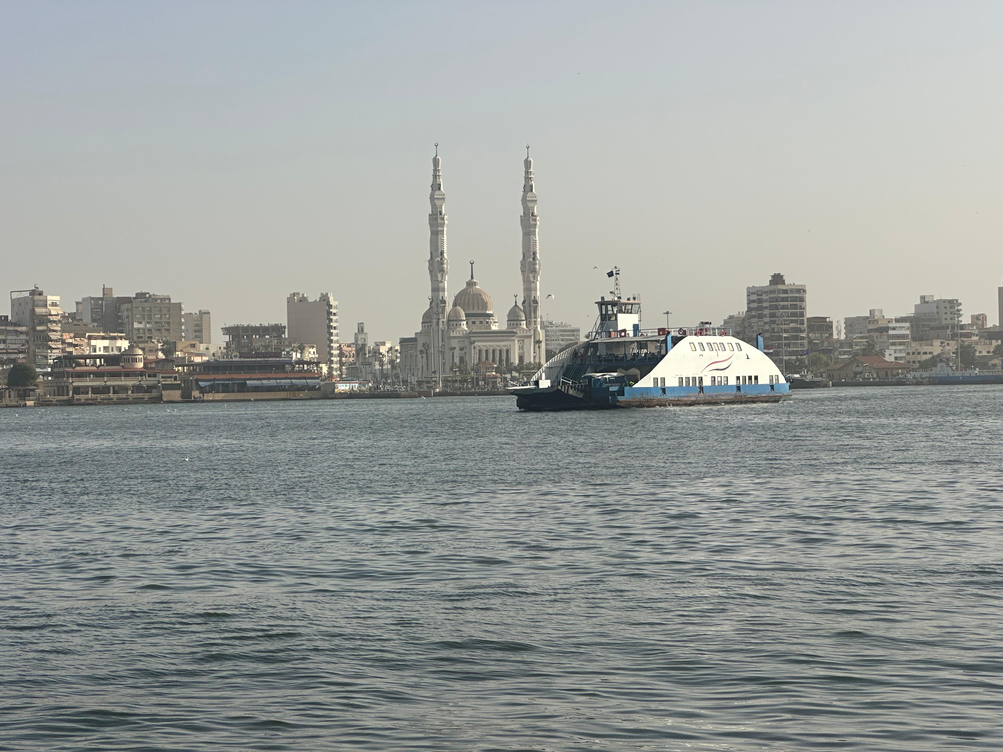 المعدية والمجمع