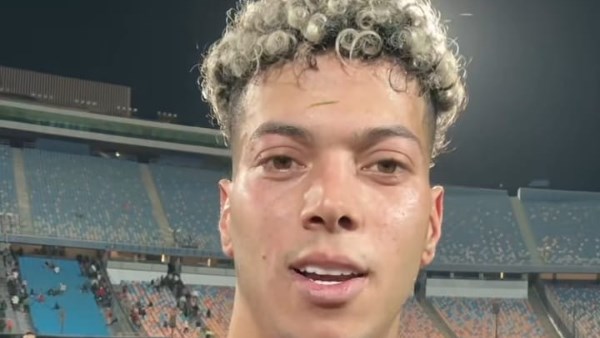 رسالة غامضة بآية قرآنية من إمام عاشور تثير الجدل حول تجديد عقده مع الأهلي