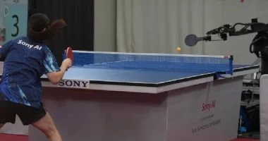 روبوت “Ace” يهزم محترفي تنس الطاولة بإمكانيات الذكاء الاصطناعي
