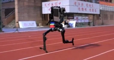 روبوت Unitree يجتاز أسرع عداء بشري ويكسر الرقم القياسي للسرعة