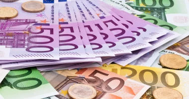 سعر اليورو اليوم الإثنين 27 أبريل 2026 يتراجع أمام الجنيه في البنوك المصرية