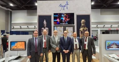 سفير مصر لدى كندا يفتتح الجناح المصري في معرض أوتاوا الدولي للسياحة والسفر