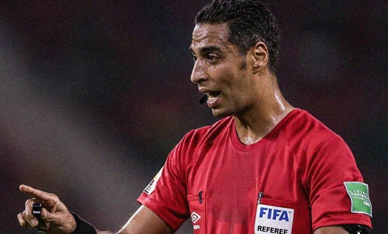 شوبير يؤكد استبعاد أمين عمر من إدارة مباراة الزمالك وبيراميدز في الدوري المصري