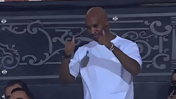 شيكابالا يؤازر الزمالك من مدرجات استاد القاهرة في مواجهة شباب بلوزداد بالكونفدرالية