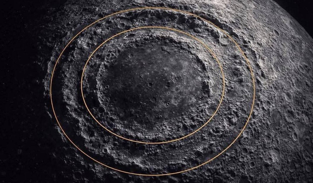 طاقم مهمة أرتميس 2 يوثق حوض أورينتال القمري بالرؤية المباشرة لأول مرة في التاريخ