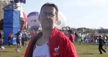 عداء سابق يكشف: هل تفاقم الحشود أعراض متلازمة سيلين ديون؟