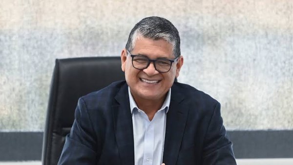 عصام عبد الفتاح يطالب أوسكار رويز بمنح الحكام دروسا مكثفة في حالات لمسات اليد