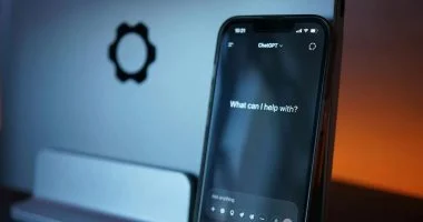 عطل ChatGPT العالمي: OpenAI تعترف بـ “أداء متدنٍ” وتفتح تحقيقاً