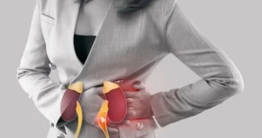 علامات حصوات الكلى الشائعة التي تستدعي استشارة الطبيب فورًا