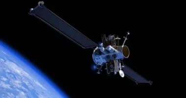 علماء يحذرون: أقمار صناعية عاكسة تهدد الظلام الطبيعي للأرض