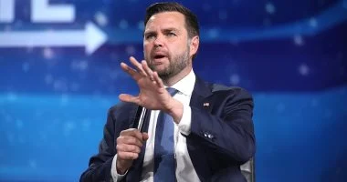 غموض حول موعد زيارة فانس لباكستان واجتماعات مكثفة في البيت الأبيض لبحث التطورات الجديدة