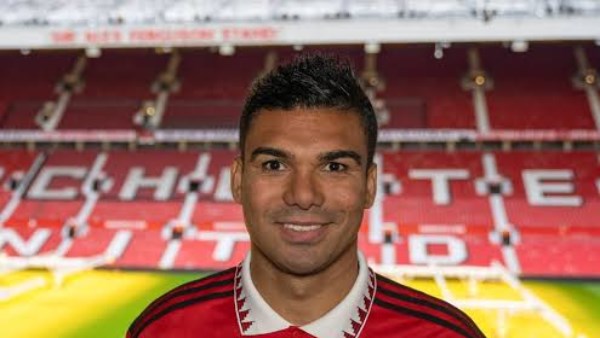 كاسيميرو يودع مانشستر يونايتد برسالة فخر قبل رحيله الرسمي عن الفريق نهاية الموسم الجاري