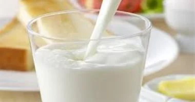 كوب حليب يومياً يقلل خطر الإصابة بسرطان الأمعاء 17%