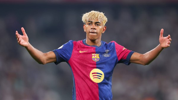 لامين يامال نادم على وداع دوري الأبطال ويتعهد بإعادة الكأس إلى برشلونة مستقبلا