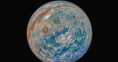 لماذا يمتلك المشتري أقمارًا أكثر من زحل؟ دراسة تكشف السر