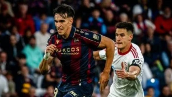 ليفانتي يسقط إشبيلية ورايو فاليكانو يفوز على إسبانيول في صراع الهبوط بالدوري الإسباني