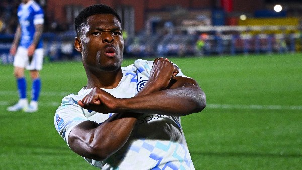 ليفربول يخطط للتعاقد مع نجم إنتر ميلان دينزل دومفريس لتدعيم مركز الظهير الأيمن في الصيف