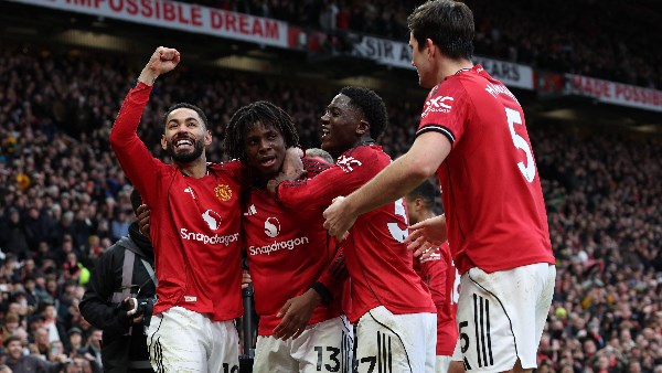 مانشستر يونايتد يستأنف ضد طرد ليساندرو مارتينيز في مباراة ليدز بالدوري الإنجليزي