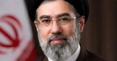 مجتبى خامنئي: «طهران» تشترك في مصير واحد مع جيرانها.. وإدارة جديدة لمضيق هرمز توفر فوائد اقتصادية لدول الخليج