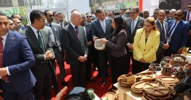 محافظ القاهرة يؤكد أن معرض ديارنا يجسد رؤية القيادة السياسية في دعم العمل الحر للشباب