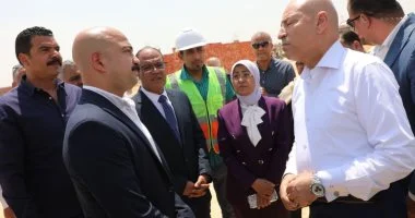 محافظ القاهرة يتفقد الأعمال الإنشائية لأول مأوى حكومي متكامل لإيواء الكلاب الضالة بالتبين