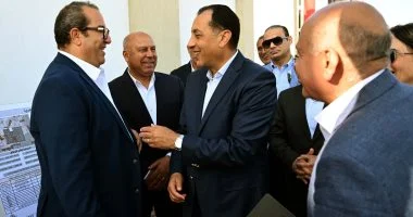 مدبولي يتابع تنفيذ 17 تجمعاً تنموياً حضرياً بمركزي رفح والشيخ زويد في شمال سيناء