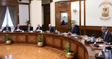 مدبولي يوجه بإنهاء إجراءات انقسام شركة المحلة تمهيدا لطرحها أمام القطاع الخاص