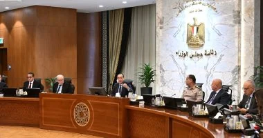 مدبولي يوجه بالاستعانة بمكتب استشاري عالمي لتخطيط المنطقة الساحلية في شمال سيناء ونشر الاستثمار