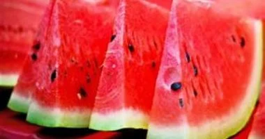 مركز معلومات تغير المناخ يؤكد سلامة البطيخ بالأسواق وينفي شائعات وجود مسببات سرطانية