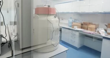 مستشفى الناس تفتتح أول معمل لزراعة الخلايا الجلدية بالشرق الأوسط