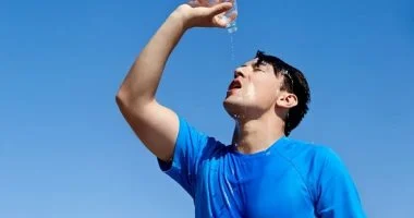 موجة الحر تضغط على القلب.. نصائح حيوية لمرضاه