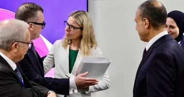 نائب رئيس الوزراء للشئون الاقتصادية يبحث مع البنك الدولي دعم الإصلاح وجذب الاستثمارات الأجنبية الجديدة