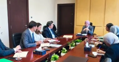 نائبة وزير الخارجية تبحث مع وفد الخزانة الفرنسية سبل تعزيز التعاون الإنمائي المشترك بين البلدين