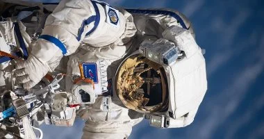 ناسا تنشر ضوء الأرض من الفضاء بلقطات iPhone لمهمة أرتميس 2