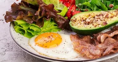 نظام غذائي لمعدة حساسة: كيف تختار الأطعمة وتتجنب ما يثيرها