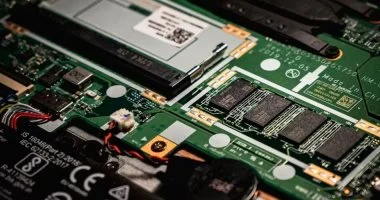 نقص الذاكرة مستمر حتى 2030 والأسعار في ارتفاع