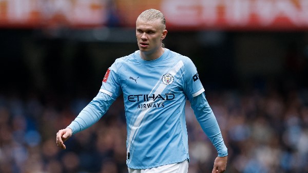 هالاند يصف مواجهة مانشستر سيتي وبيرنلي بالمباراة النهائية بعد تقليص الفارق مع آرسنال